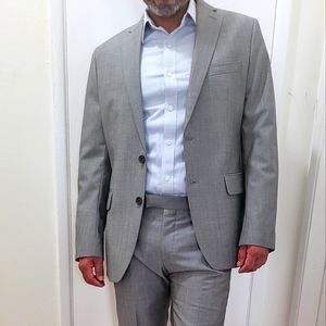 38S / 30x32 Banana Republic suit